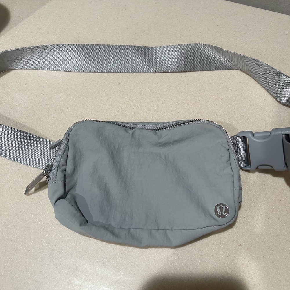 Lululemon belt bag